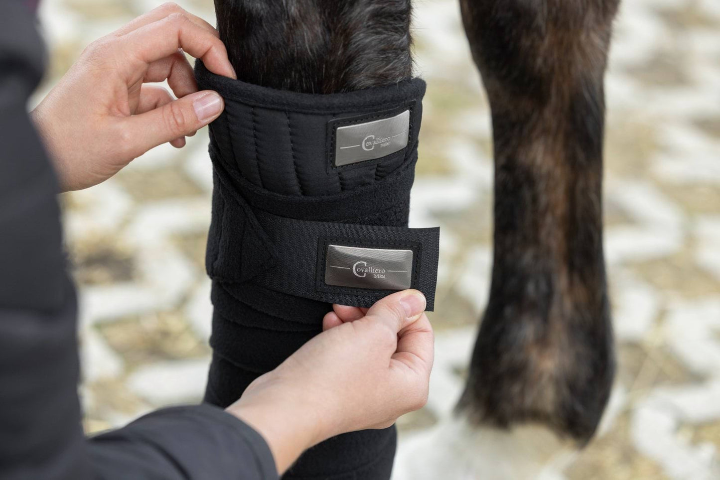 Covalliero owijki polarowe dla konia Covalliero Therm, czarny, 4 szt