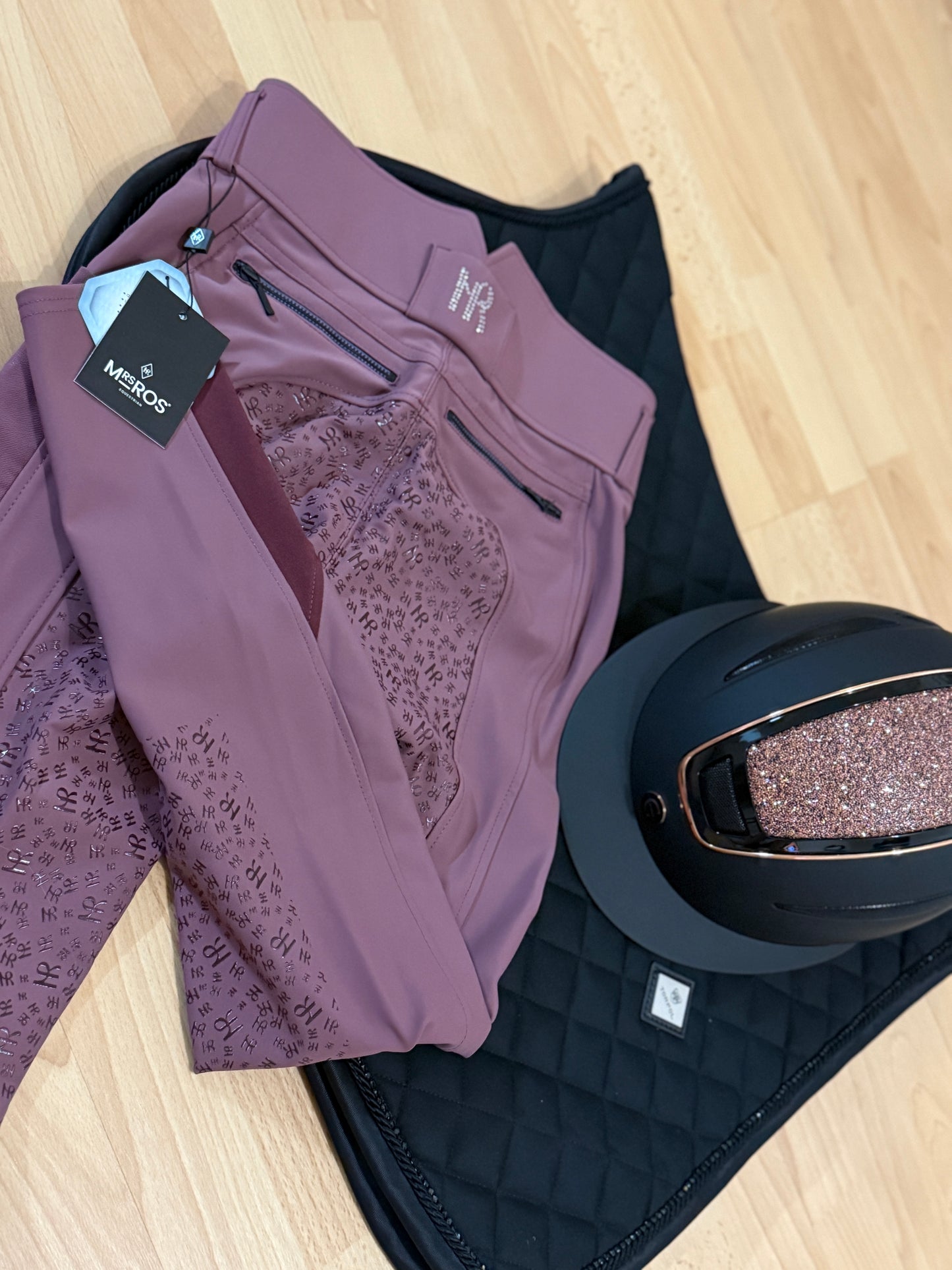 Zestaw nr 2 - kask, bryczesy, czaprak 24h