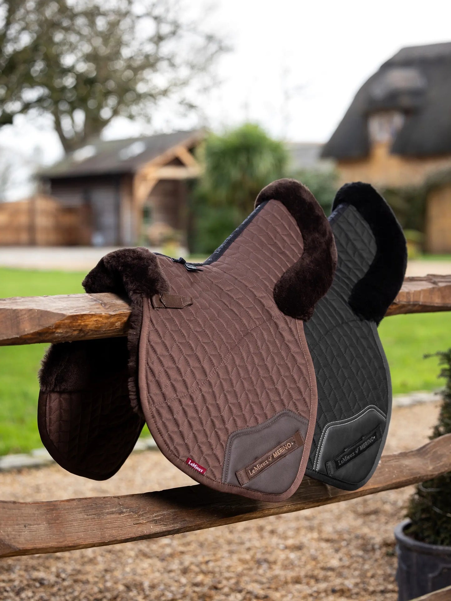 LeMieux czaprak "Merino+ Half Lined" CC, czarny