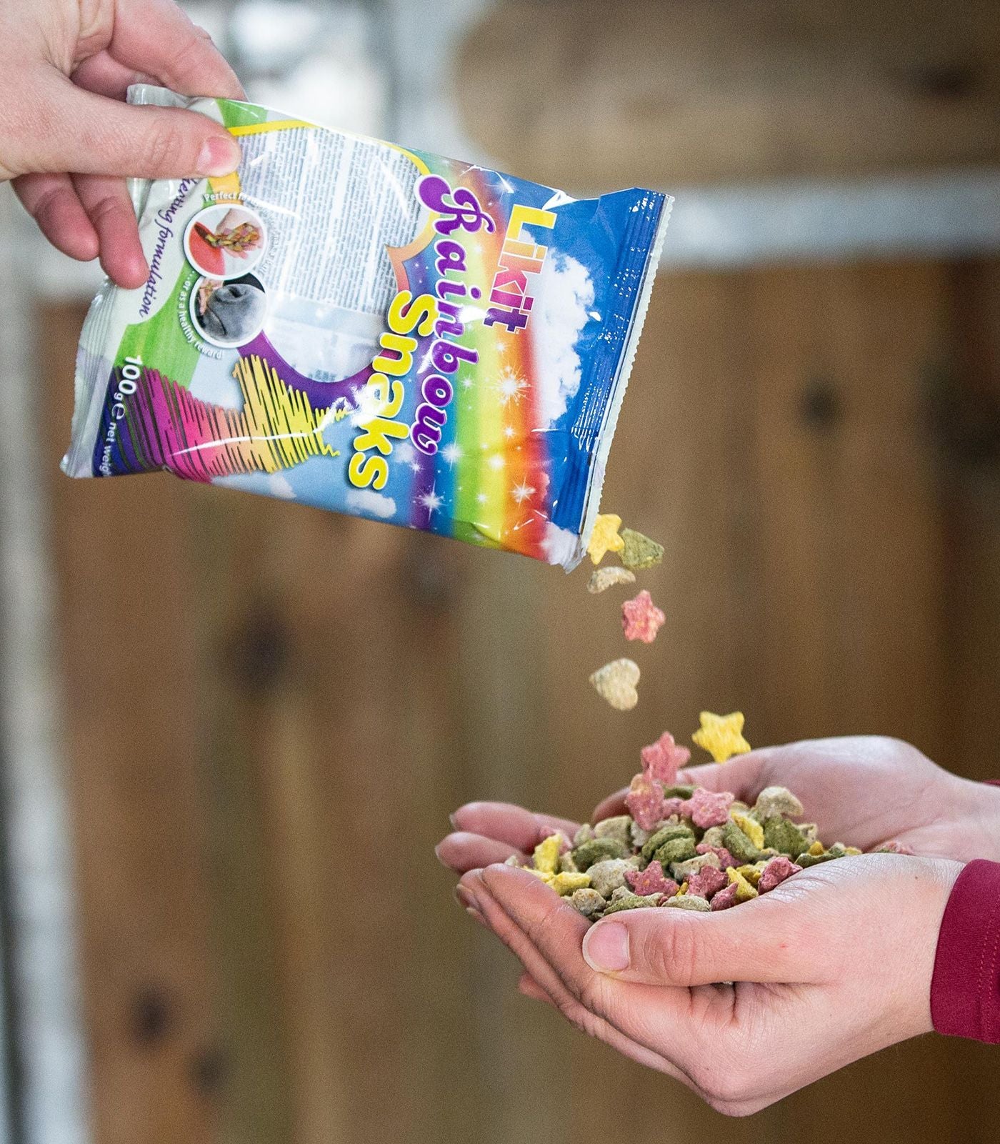 Likit smakołyki dla koni 100g, różne smaki