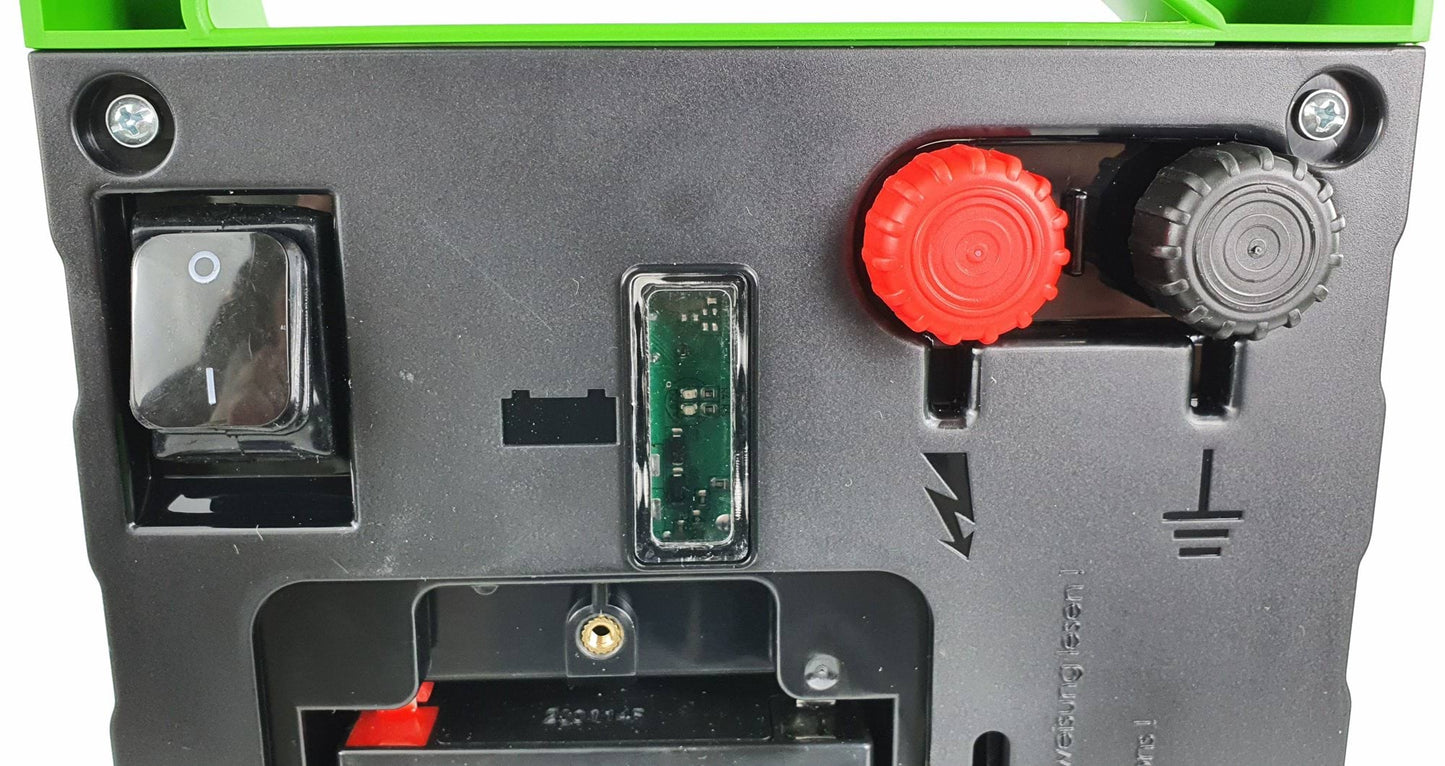 Kerbl elektryzator solarny TITAN S 400, dla koni, bydła i małych zwierząt, 0,40 J