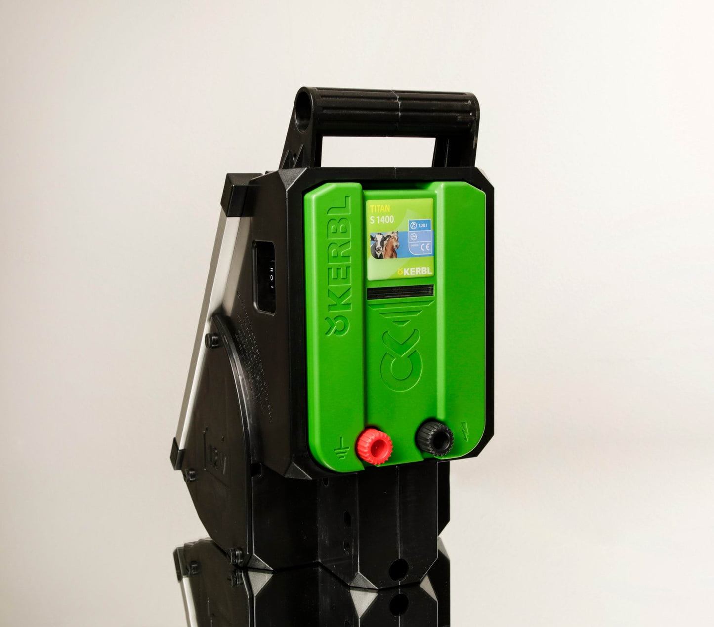 Kerbl elektryzator solarny TITAN S 1400, dla koni, bydła i małych zwierząt, 1,4 J