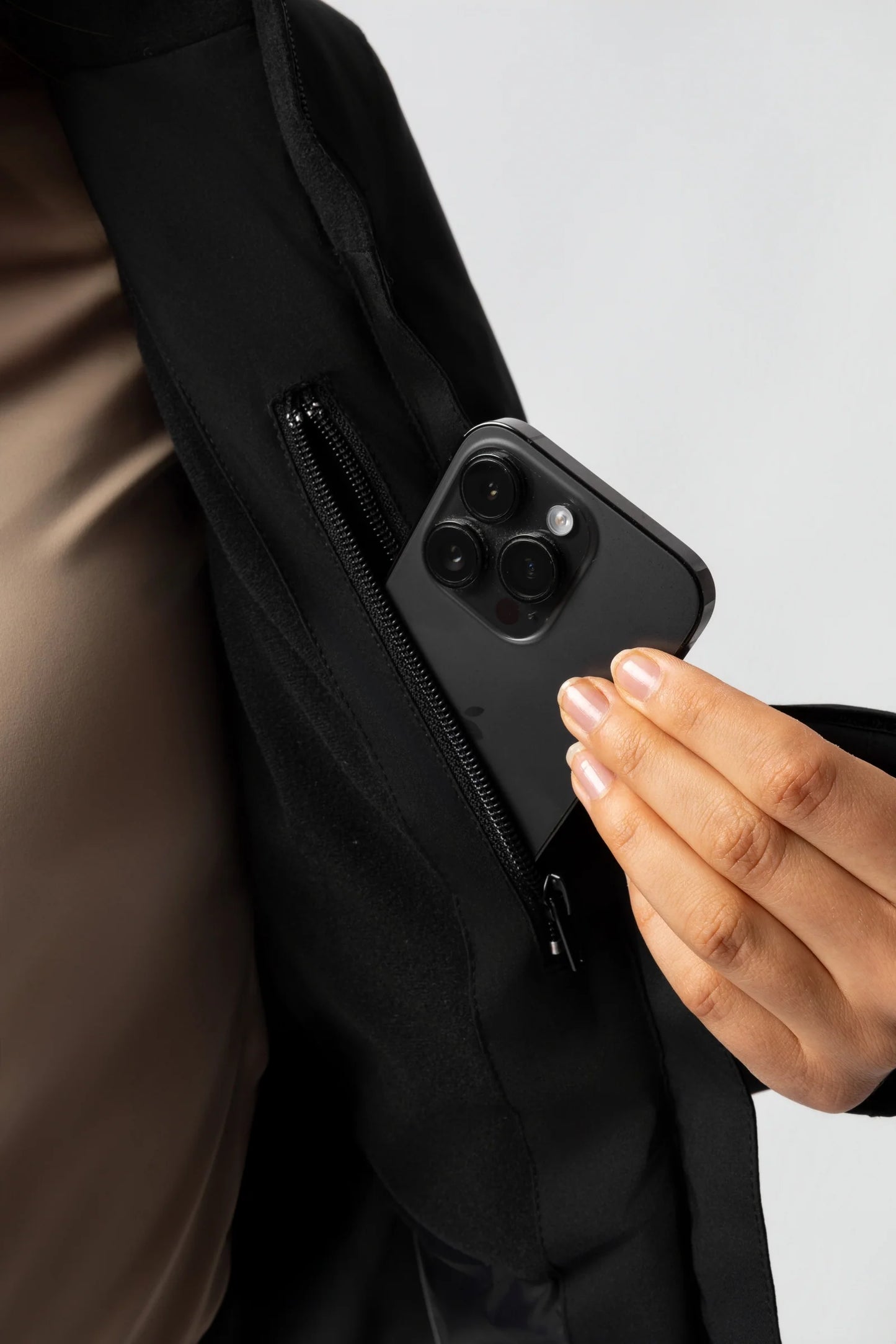 Horze zimowa kurtka wodoodporna Camila, czarna 24h