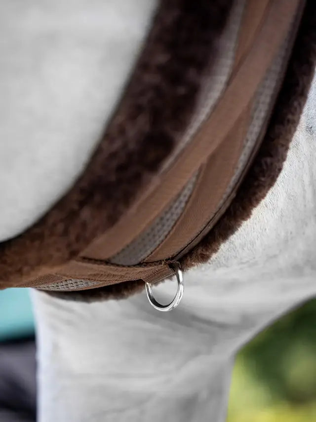 LeMieux popręg Fleece Lined Anatomic, brązowy