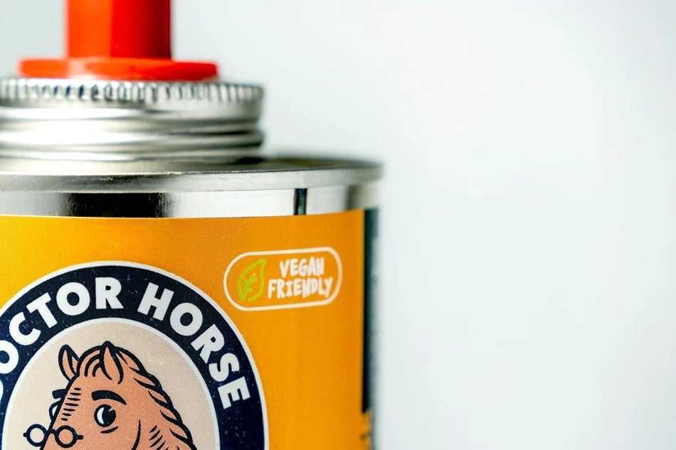 Doctor Horse "Mocne Kopyta z brokatem" olej do kopyt z brokatem 450ml 24h